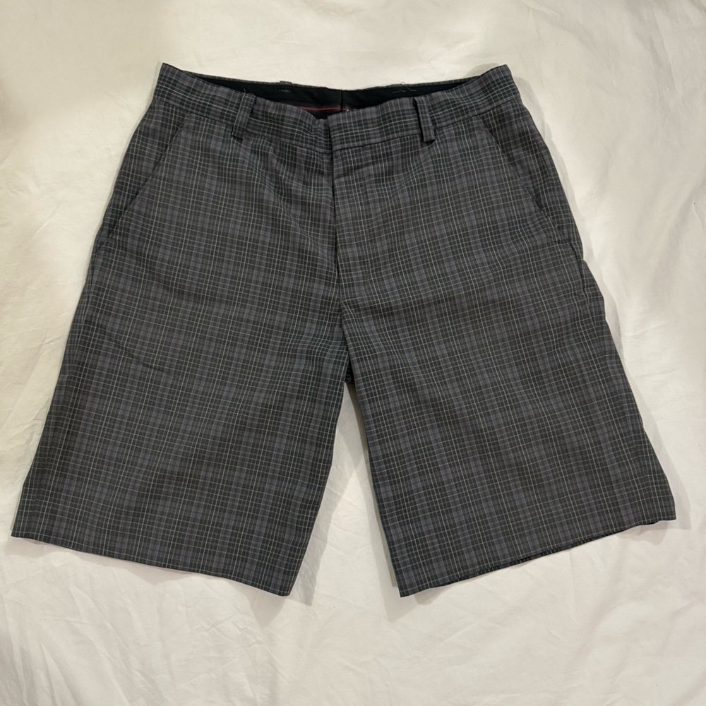 Tiger Woods Men's Gray Plaid Golf Shorts